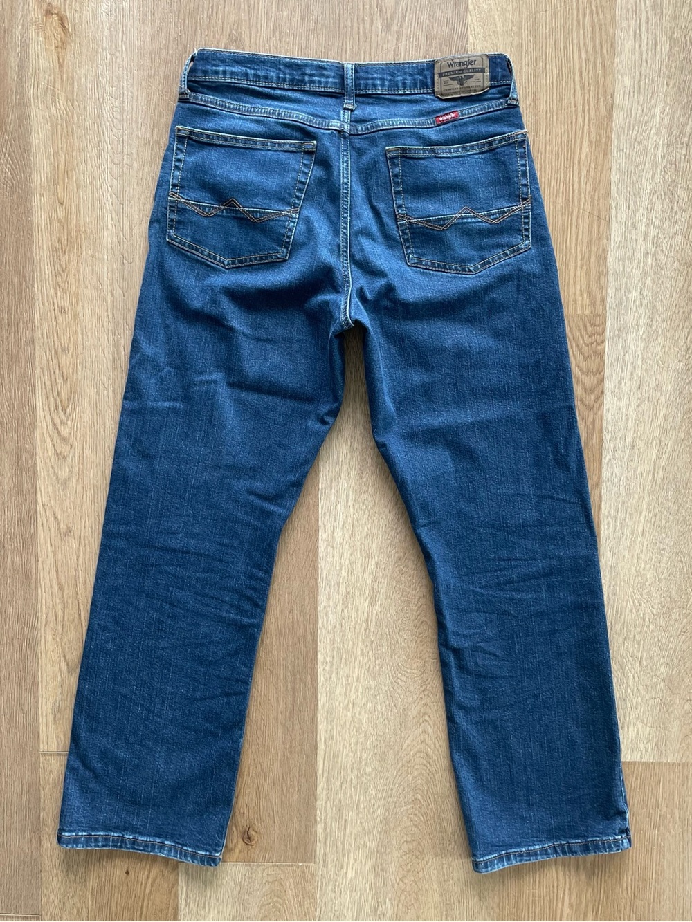 Wrangler Relaxed Boot Cut Jeans 30 x 30 - Picture 3 of 7